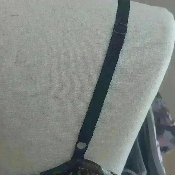 🍁Cold Shoulder Blouse. #0900B - Picture 4 of 11